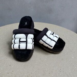 UGG maxi slide platform outdoor slippers